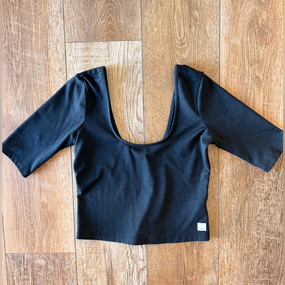 Vuori Ribbed Cropped Top